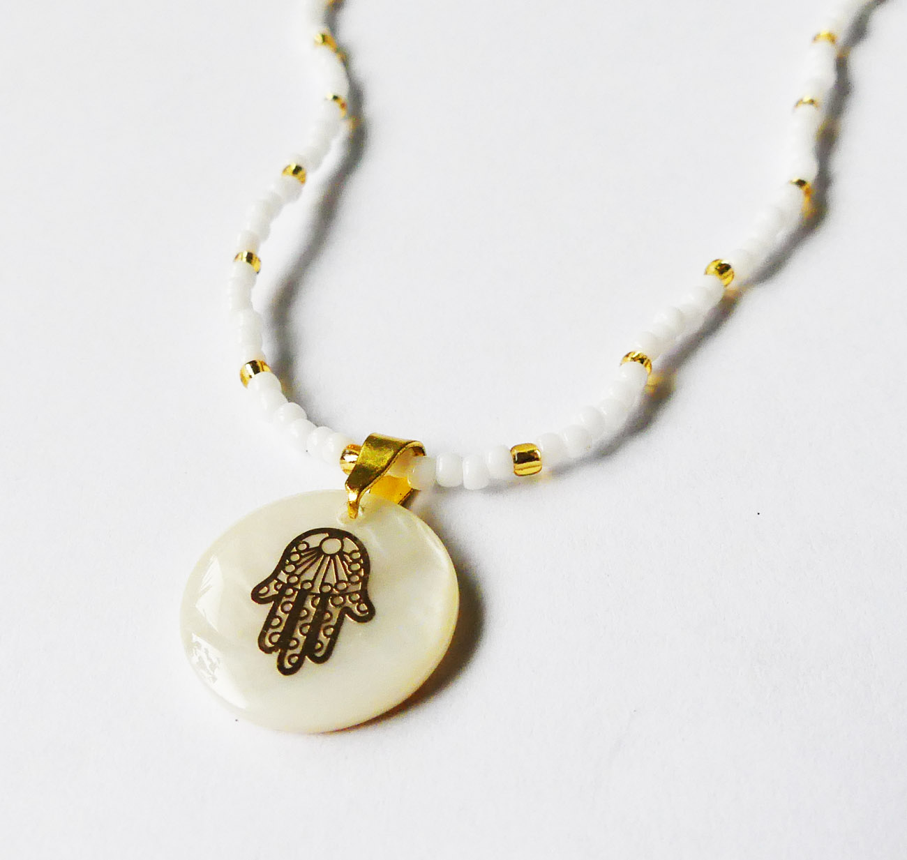 Handmade náhrdelník ruka boha Hamsa - chirurgická oceľ