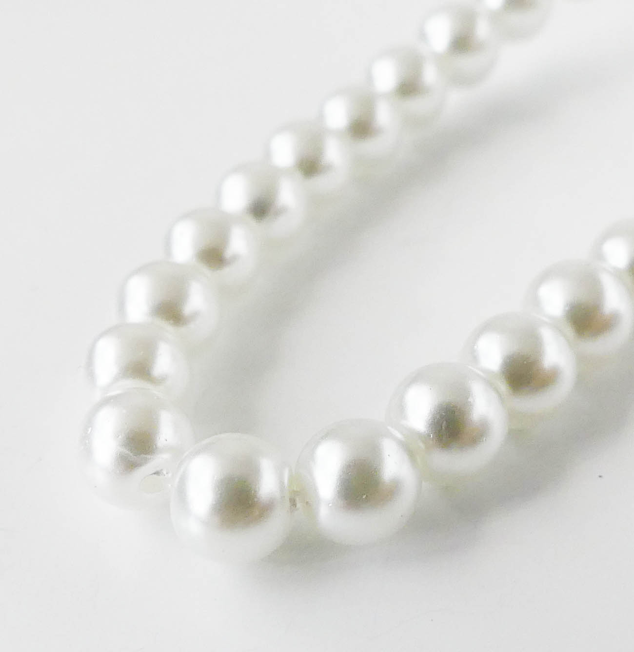 Sklenené voskované perly biele 6 mm - 20 ks